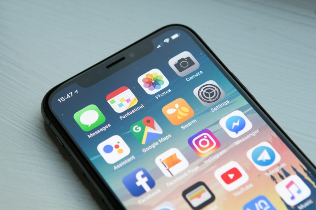 アルバイトの求人をSNSで成功させるには？活用方法と成功事例を紹介
